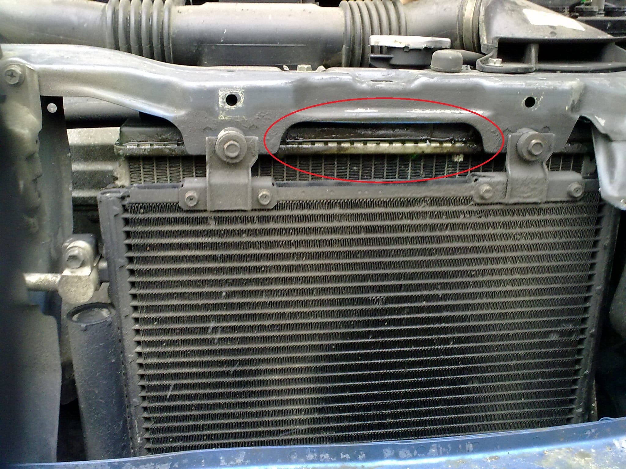 Как устранить течь радиатора автомобиля: Как устранить течь радиатора автомобиля