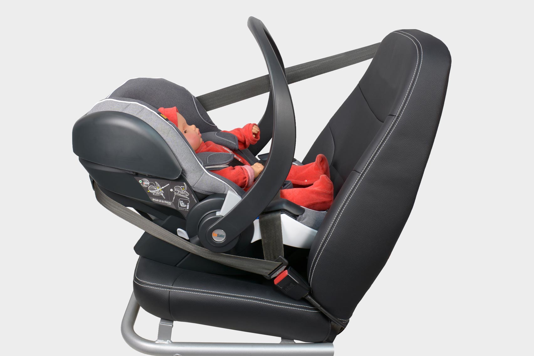 Как устанавливать автолюльку: Как правильно установить автолюльку для новорожденных на заднее и переднее сиденье.