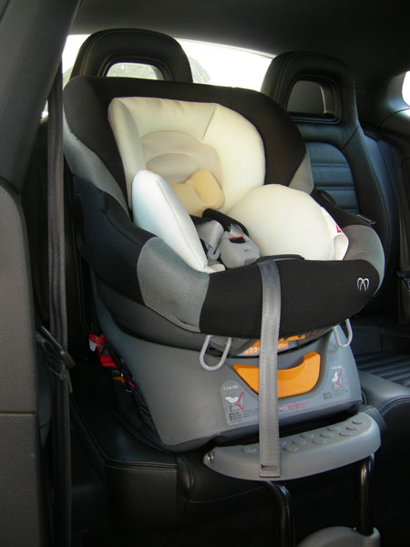Установка автолюльки в машине на заднем сиденье: Как правильно установить автолюльку для новорожденных на заднее и переднее сиденье.