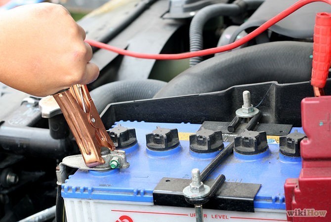 Как восстановить авто аккумулятор: причины и признаки износа, проверка уровня электролита и других показателей, способы ремонта и советы по использованию