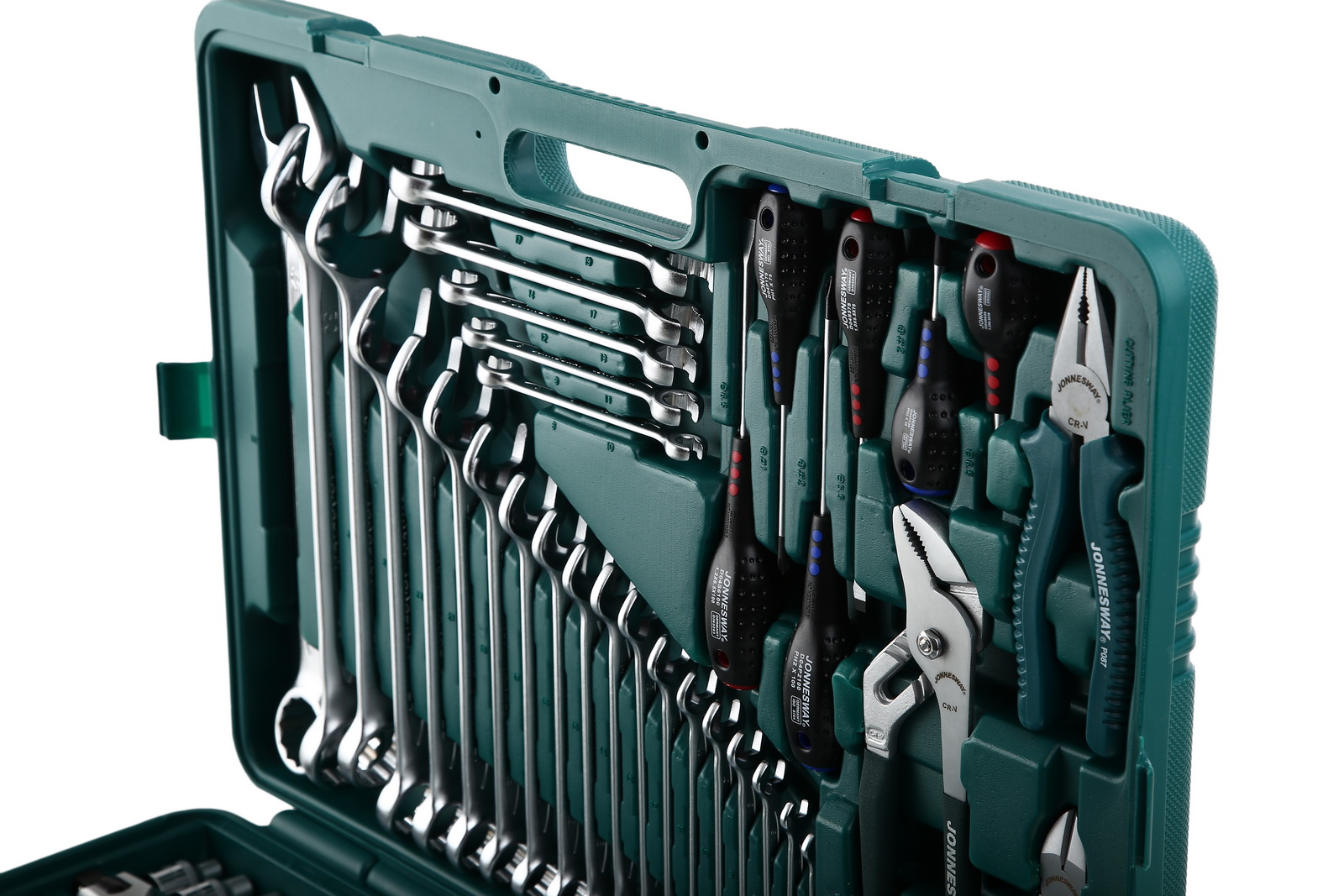 Хороший набор инструментов: Наборы ручного инструмента в кейсе и чемодане