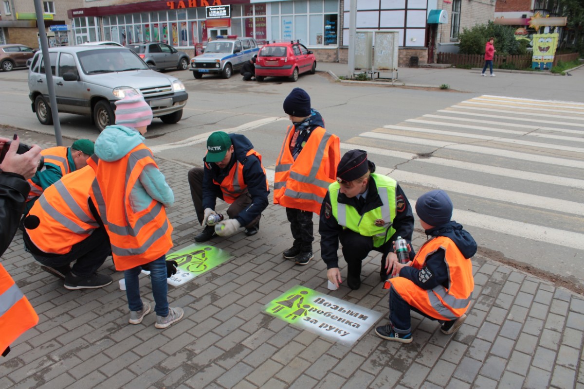 Проезд по тротуару: В каких случаях автомобилям можно ездить по тротуарам — Российская газета