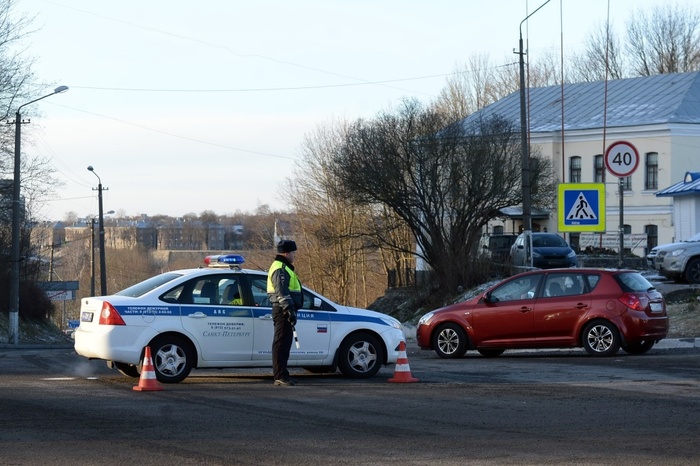 Пересечение эстонской границы на автомобиле: Въезд на территорию Эстонии разрешён в исключительных случаях