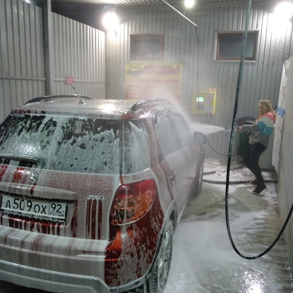 Как моют двигатель автомобиля на мойке: Как ни в коем случае нельзя мыть двигатель автомобиля — Российская газета