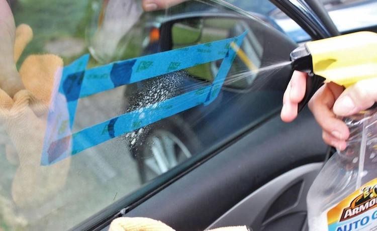 Как убрать царапины на лобовом: Как убрать царапины с лобового стекла автомобиля. Глубокие и мелкие царапины