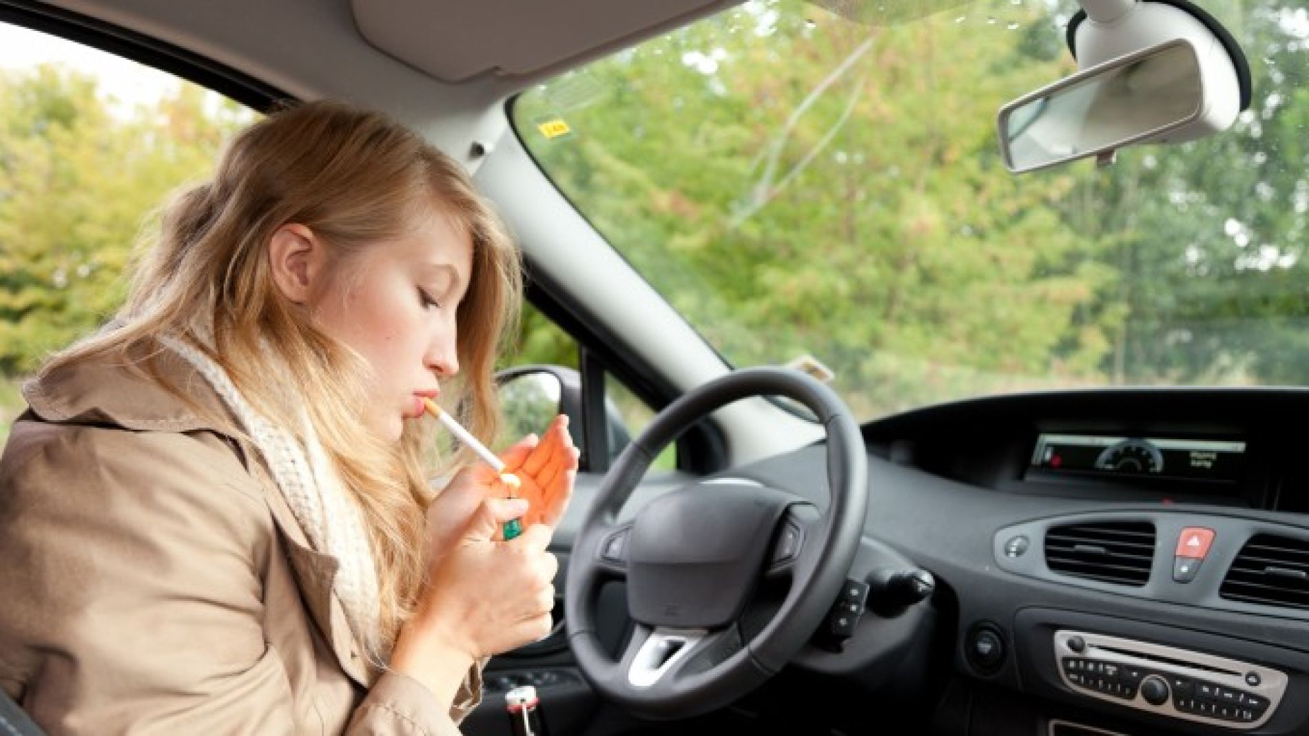 Как избавиться от запаха курева в машине: Как избавиться от запаха сигарет в машине: проверенные способы