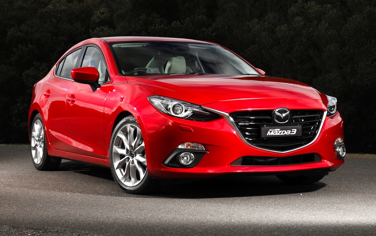 Mazda купить в россии. Мазда 3 2016. Mazda 6 хэтчбек 2016. Мазда 2016 красная. Mazda 3 2016 1.3.