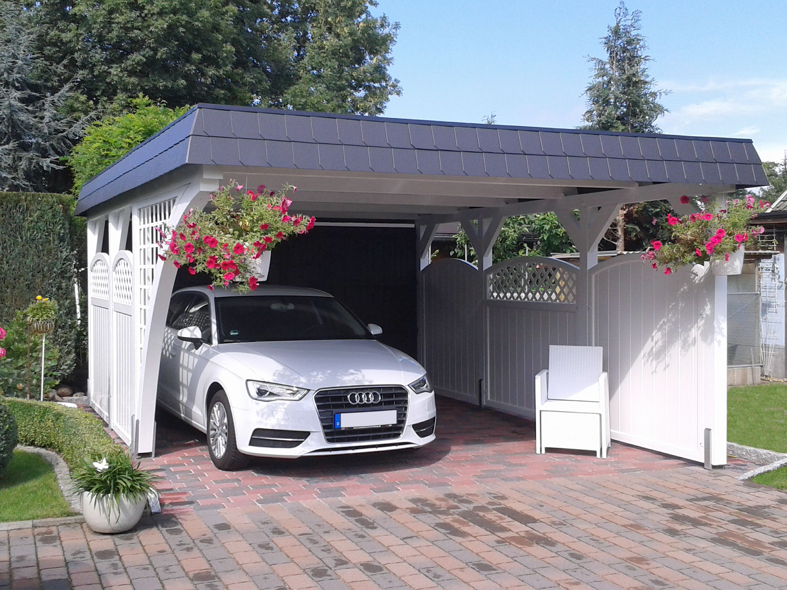 Легкий гараж для автомобиля: особенности строительства, как дешево построить из кирпича, как сделать постройку самому