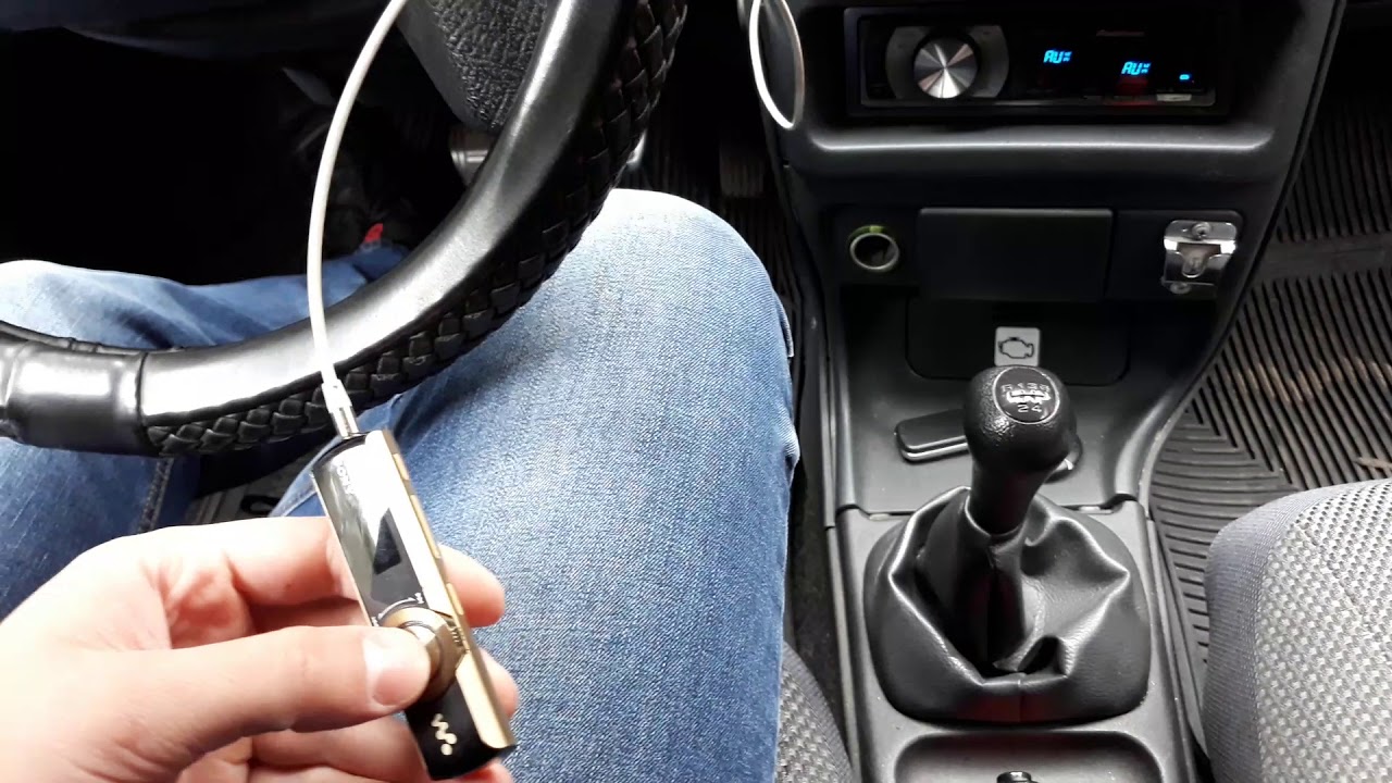 Как слушать музыку через аукс в машине: Как слушать музыку с телефона в машине без aux и блютус? | Фактчекинг