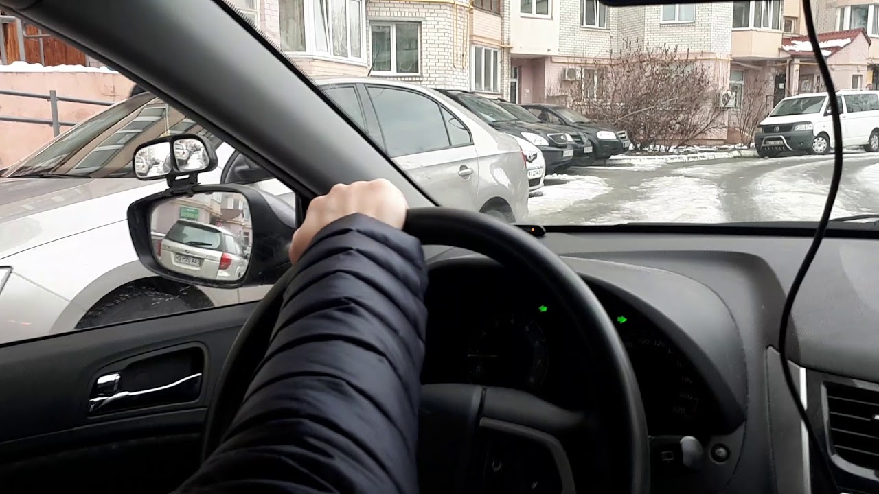 Как научиться ездить задом на машине: Как правильно двигаться задним ходом?