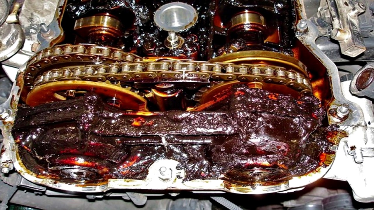 Почему темнеет масло в двигателе машины: Основные причины потемнения моторного масла в двигателе