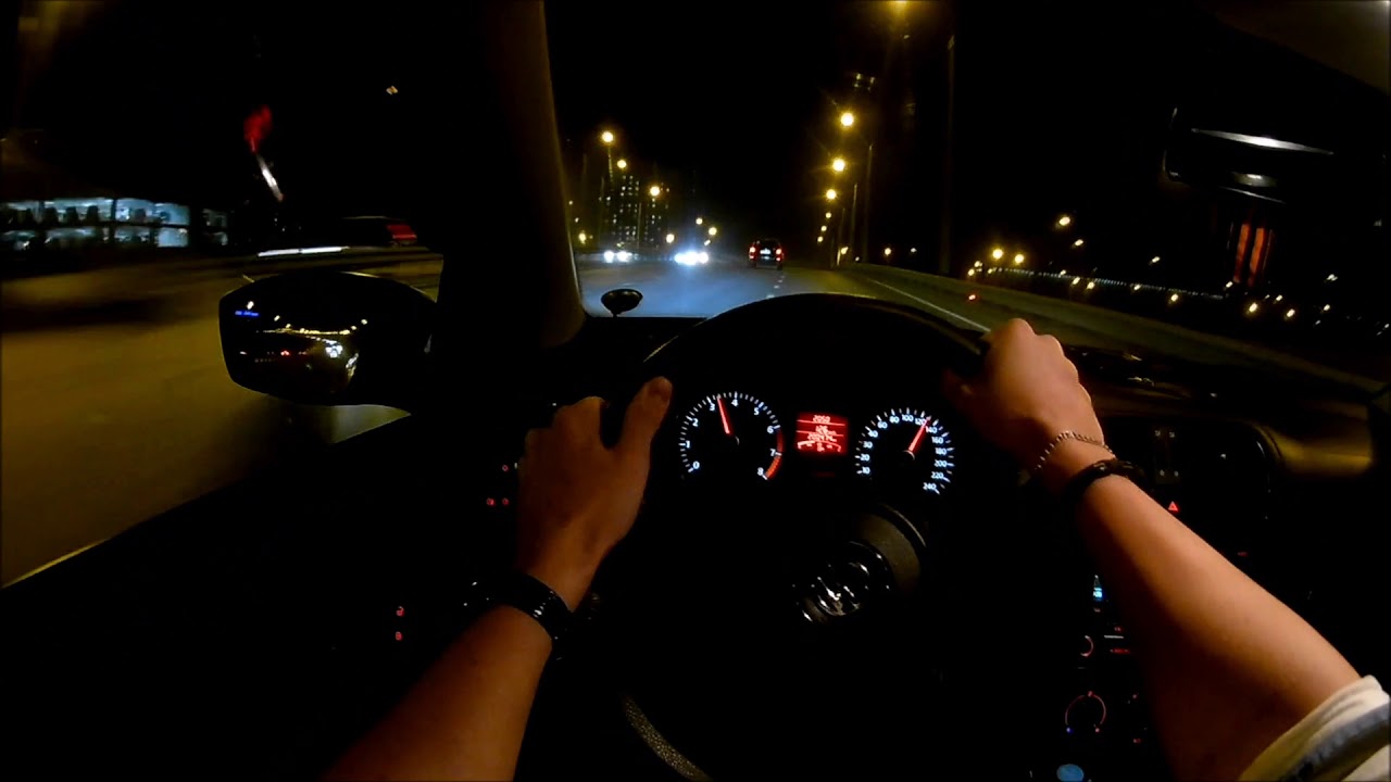 Ночью за рулем: Три главных правила ночной езды на машине от опытных автомобилистов