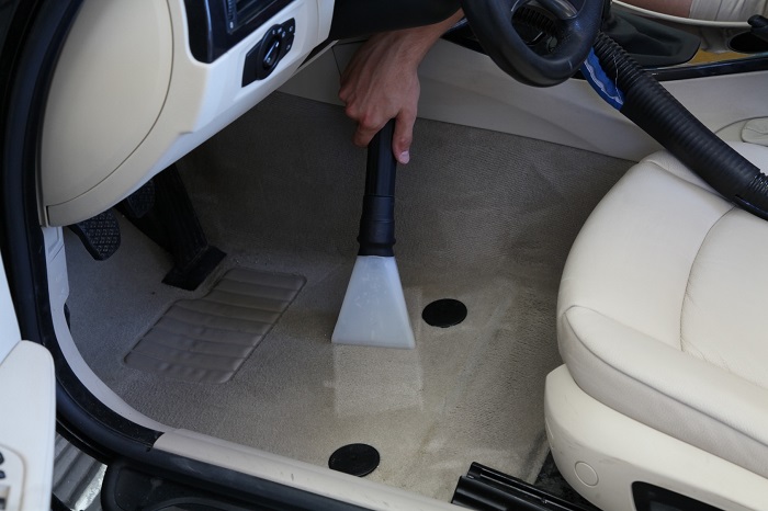 Как просушить салон автомобиля под ковриками: Воде под ковриками стоп: как просушить салон автомобиля быстро и эффективно