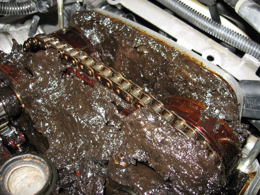 Почему масло в двигателе быстро чернеет: Причины почернения масла в двигателе автомобиля