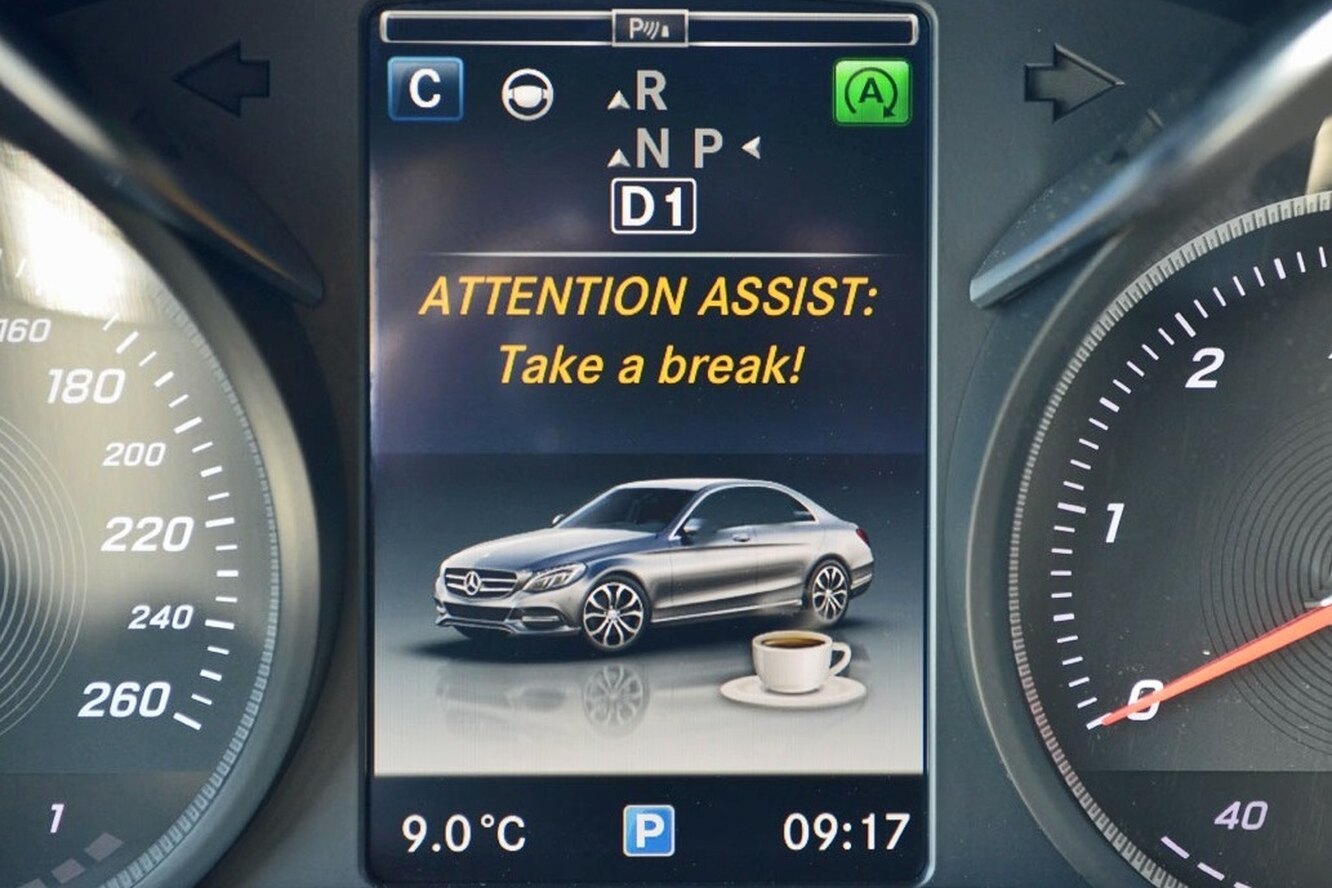 Attention system. Attention assist Mercedes w212. Attention assist в мерседесе. Система attention assist. Система контроля усталости водителя.