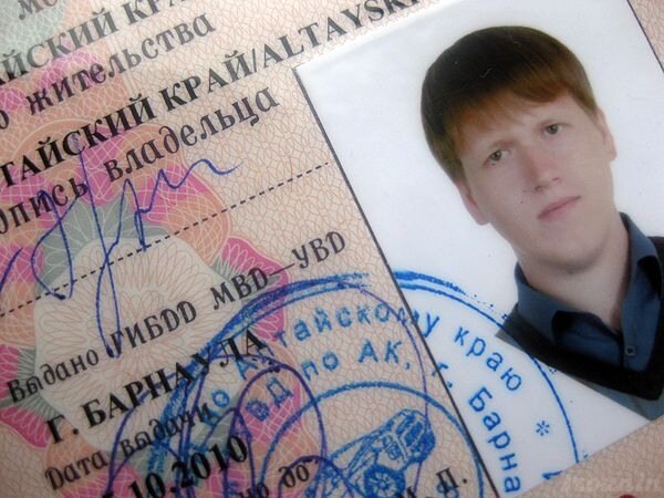 Метки на правах: Что означают неофициальные метки на водительских правах
