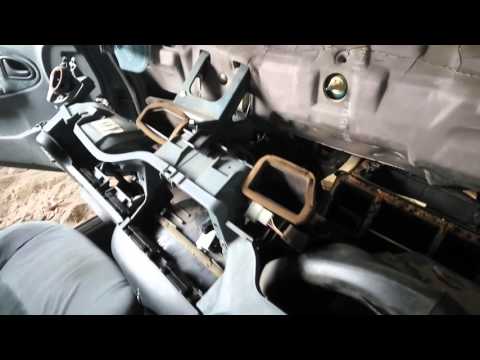 Рено логан не греет печка причины: Почему не греет печка Renault Logan?