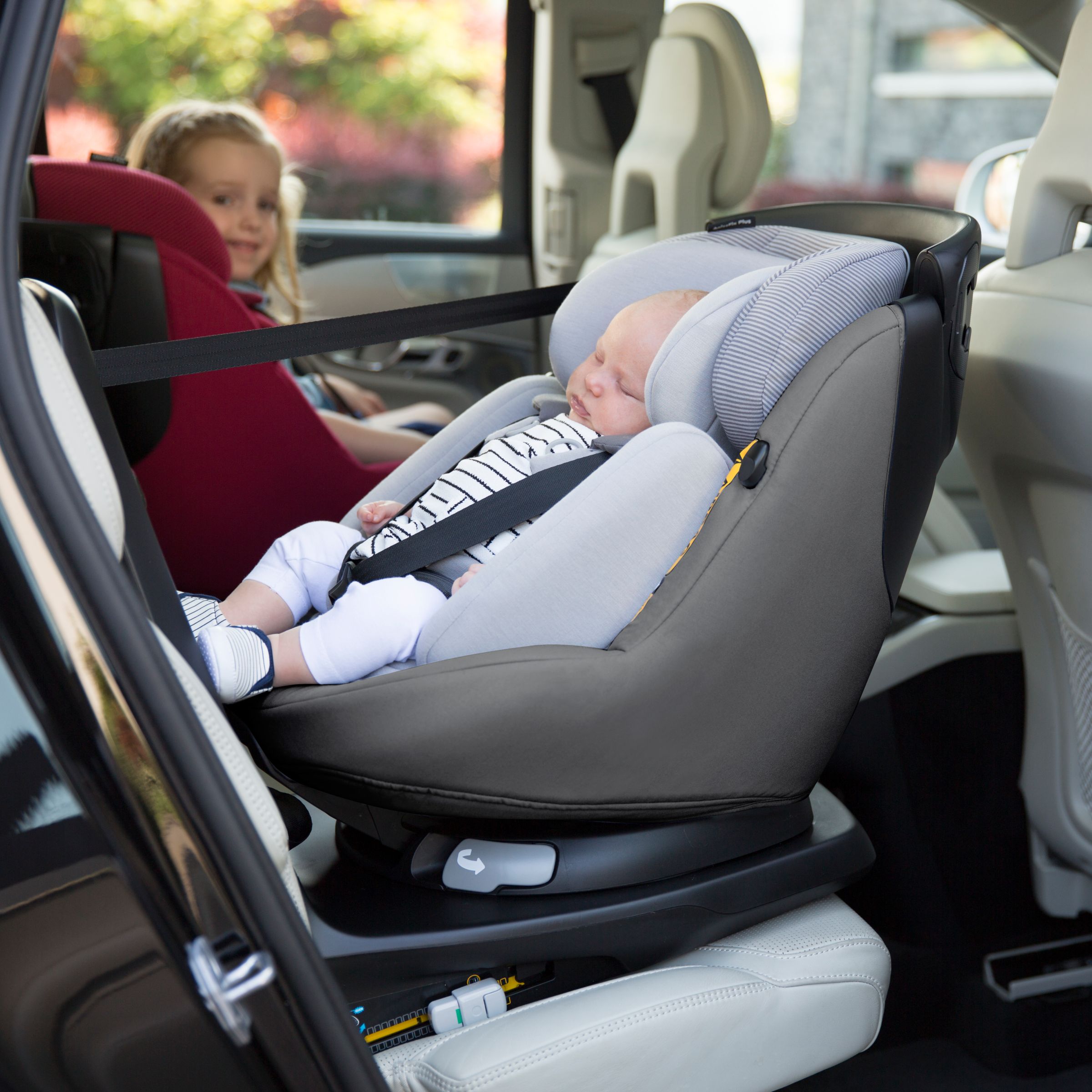 Как пристегивать автокресло: Как правильно пристегнуть детское кресло в авто: забота о детях