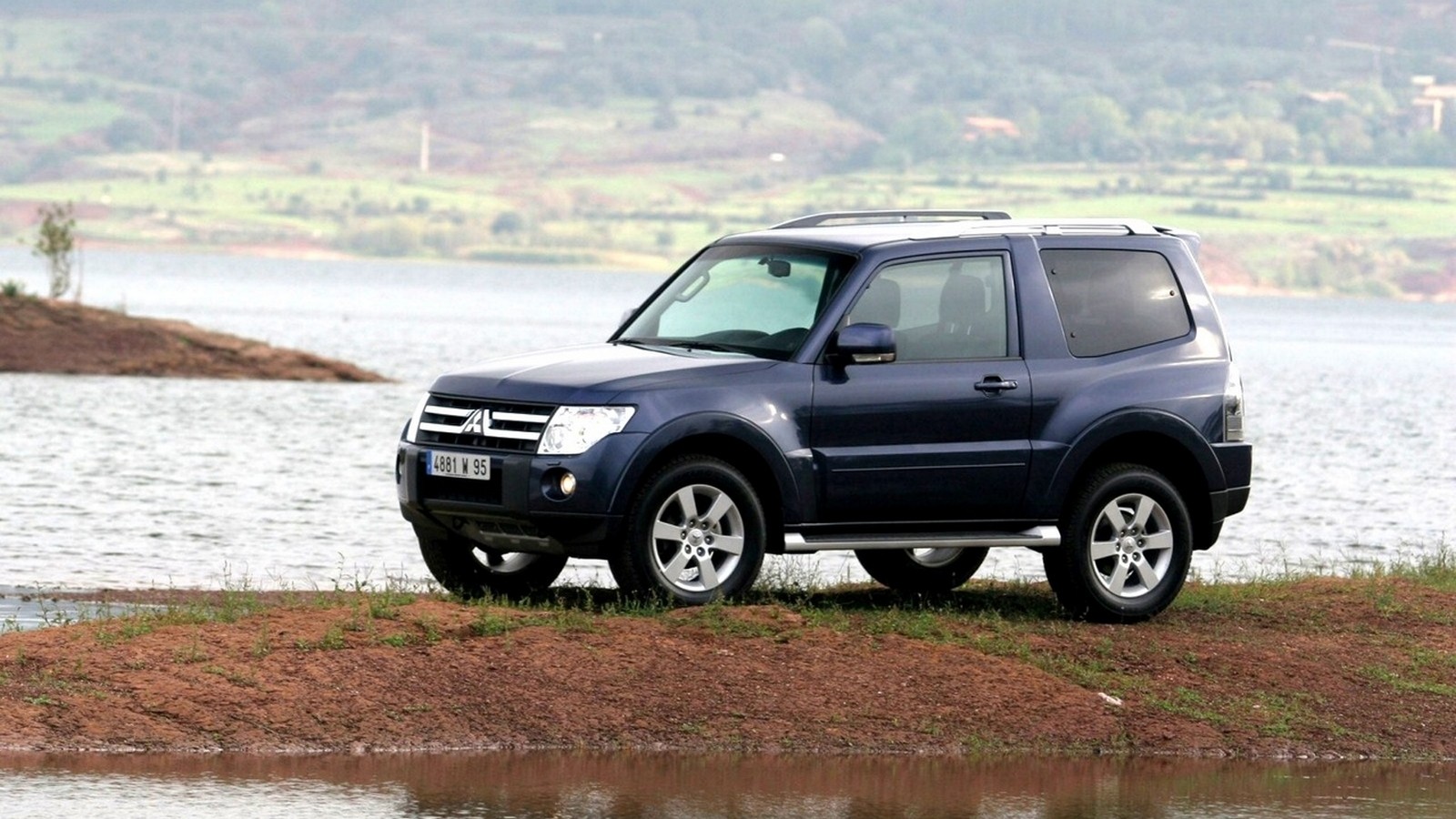 Pajero 4 фото: Фото Mitsubishi Pajero (2006 - 2015)