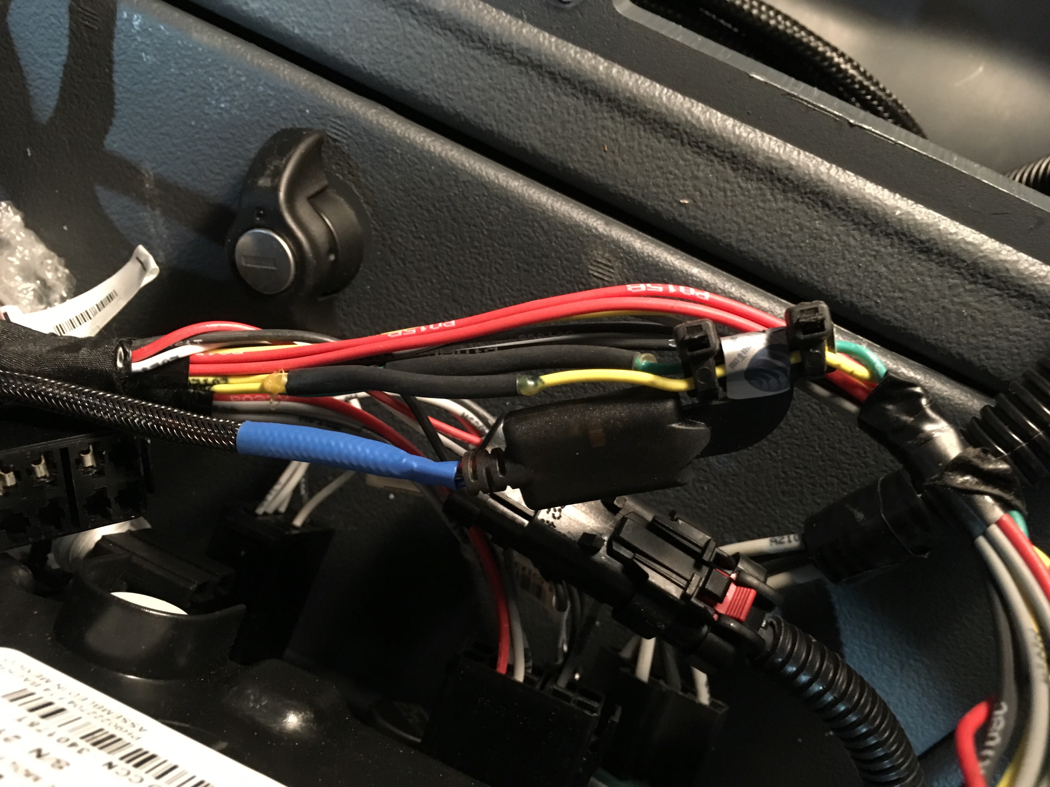 Как подключить глонасс на автомобиле: Как подключить ГЛОНАСС на автомобиле своими руками?