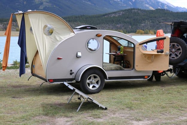 Прицепы кемперы: Кемпер Капля. Купить жилой прицеп на camper-ural.ru в Екатеринбурге
