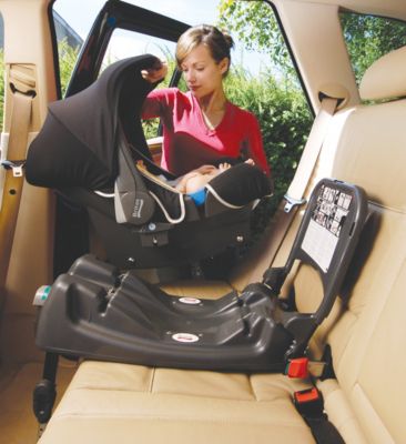 Крепление автолюльки в машине: Как пристегнуть автолюльку для безопасной перевозки малыша в автомобиле?
