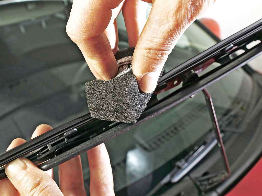 Почему скрипят дворники на авто: причины и способы устранения скрипа щеток очистителей