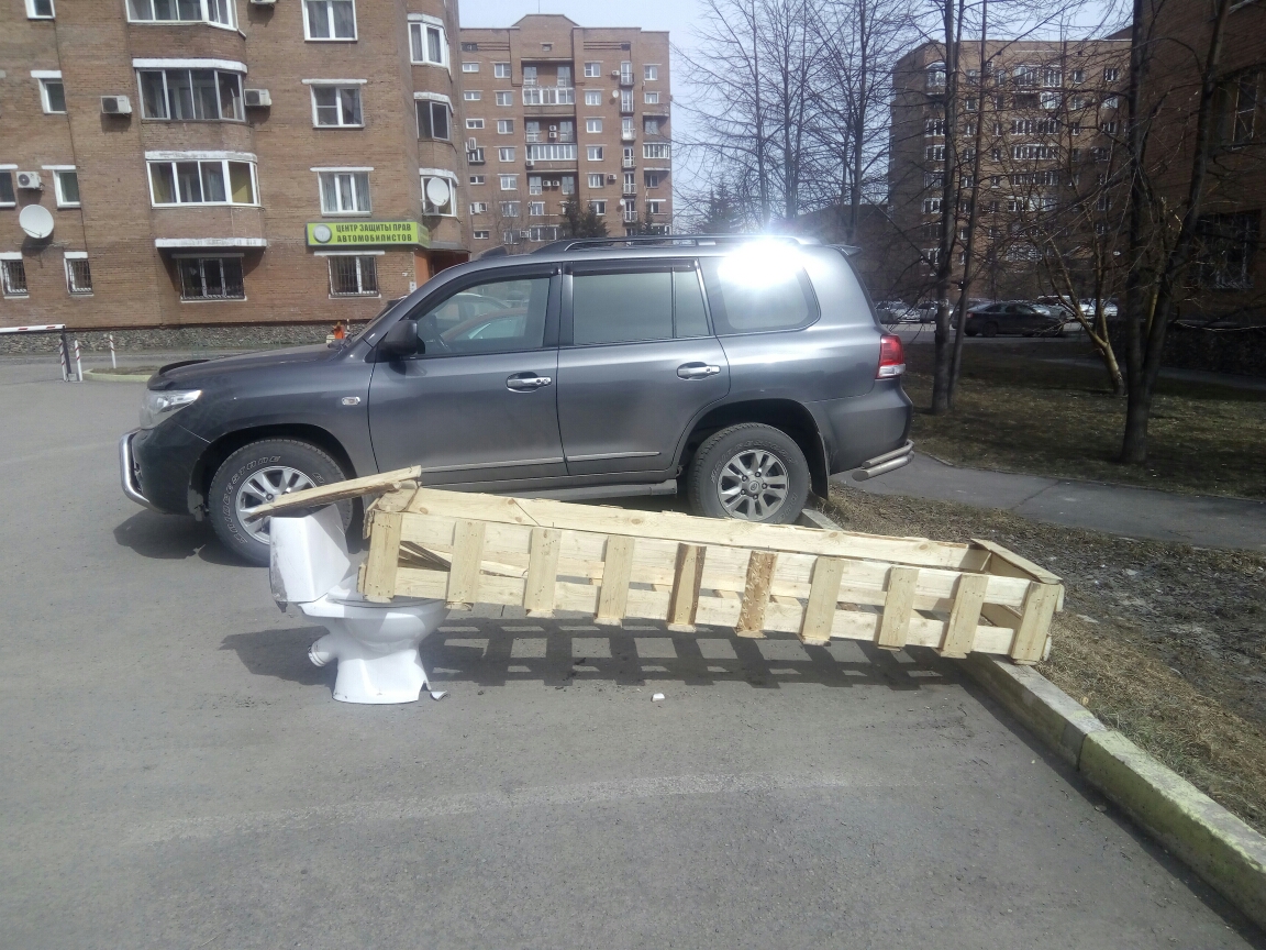 Парковочное место во дворе: законна ли индивидуальная парковка на придомовой территории