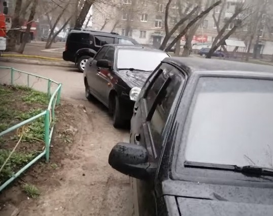 Заставили машину во дворе что делать: Что делать, если машину заперли на парковке :: Autonews