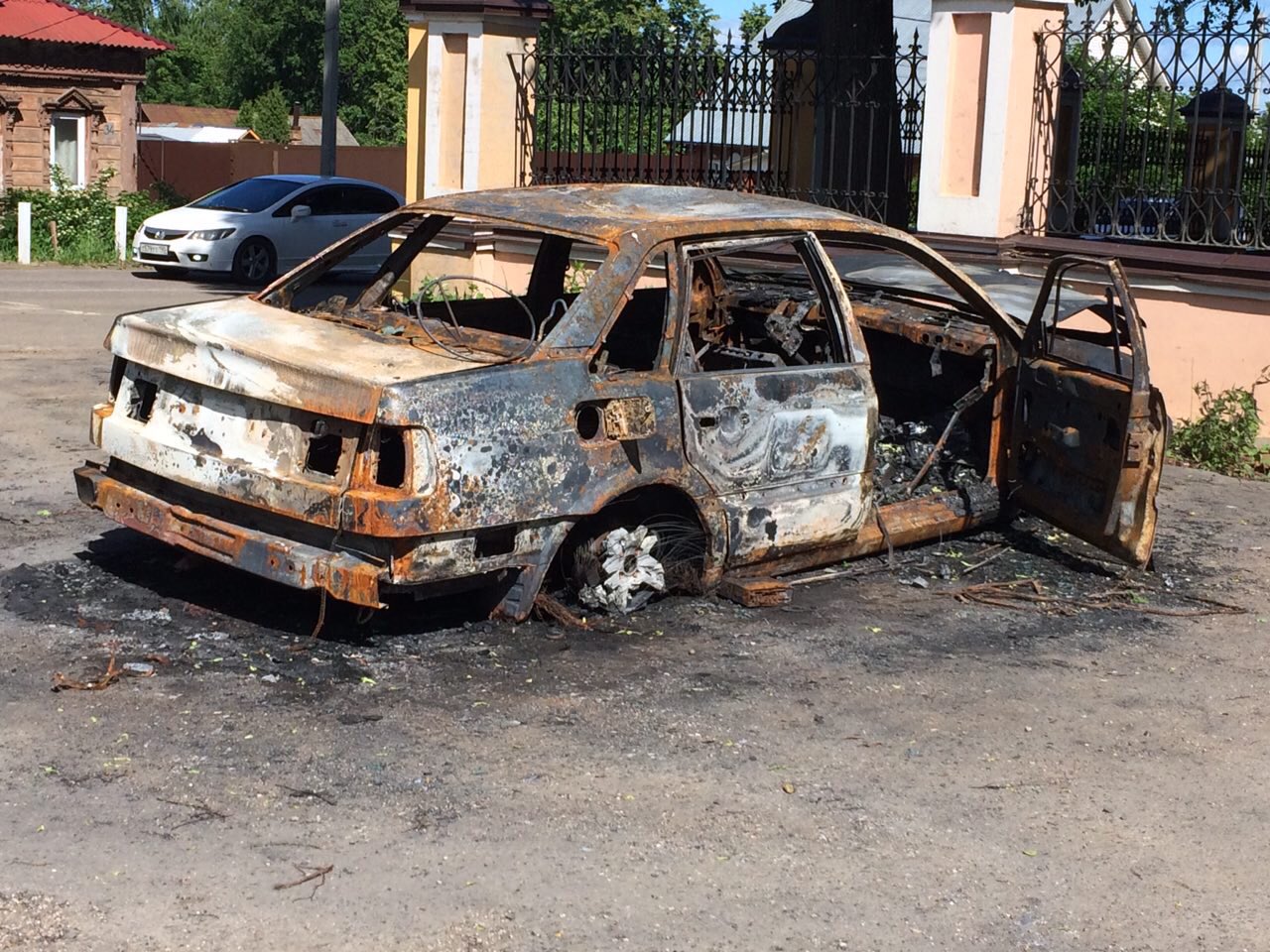 В бутово сгорела машина