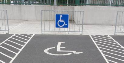 Габариты парковочного места для инвалидов: как по ГОСТ и правилам ПДД оборудуются парковочные места