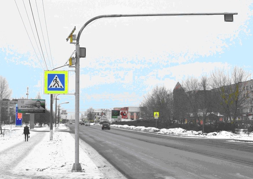 Установка светофора на пешеходном переходе: Установка светофоров на пешеходных переходах на дорогах, имеющих более двух полос для движения в обоих направлениях (Астраханская область)