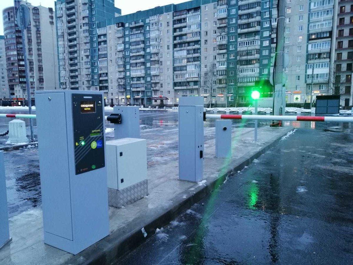 Парковки у метро. Перехватывающая парковка проспект Большевиков. Перехватывающие парковки Санкт-Петербург. Перехватывающая парковка СПБ. Перехватывающая парковка Санкт-Петербург Ладожская\.