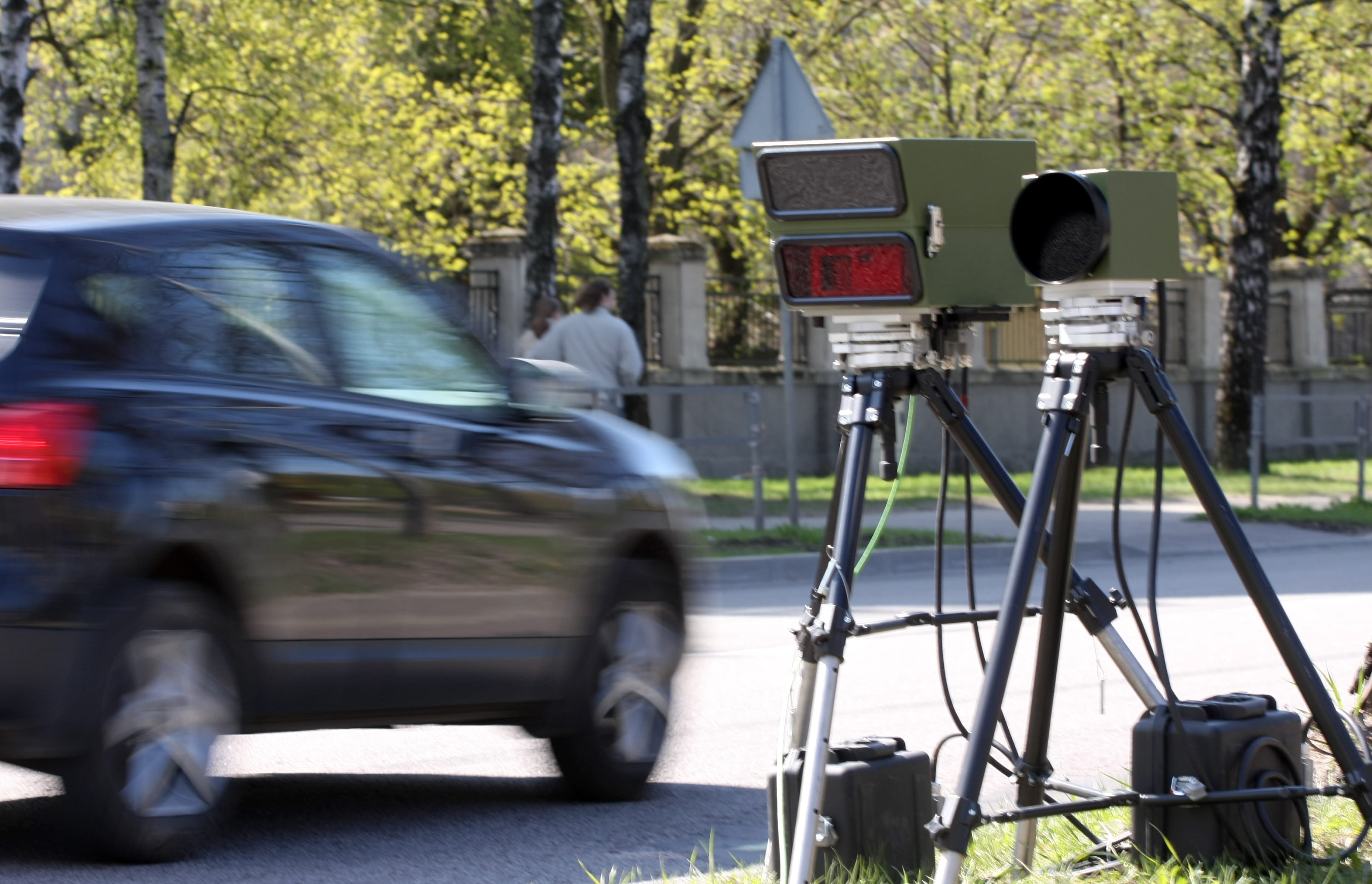 Радар скорости автомобиля. Радар Автокон. Лазерный радар apd200. Радар камера видеофиксации.