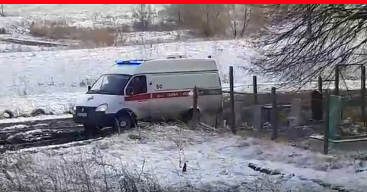 Машина застряла в грязи помощь: Семь способов вытащить машину из грязи — Российская газета