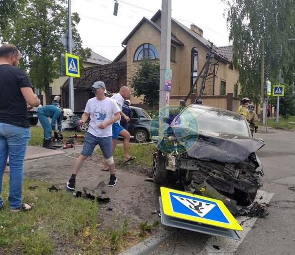 Дтп с пострадавшим: Что делать, если в ДТП
есть пострадавшие или
повреждены не только
машины, но и другое имущество?
Всё про сложные случаи ОСАГО