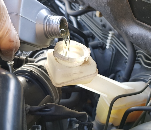 Сроки замены технических жидкостей в автомобиле: Сроки замены технических жидкостей в автомобиле, информация.