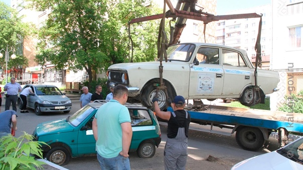 Как убрать автохлам из двора: Как убрать автохлам со двора, куда жаловаться и что делать