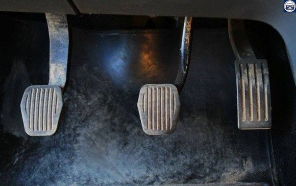Педали газ тормоз сцепление: с механической коробкой и коробкой-автомат, в праворульной машине, фото — Рамблер/авто