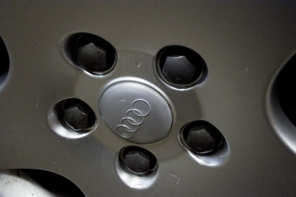 Как правильно ставить колпаки на колеса: Как правильно установить колпаки на колеса — советы магазина Avtoforma.com