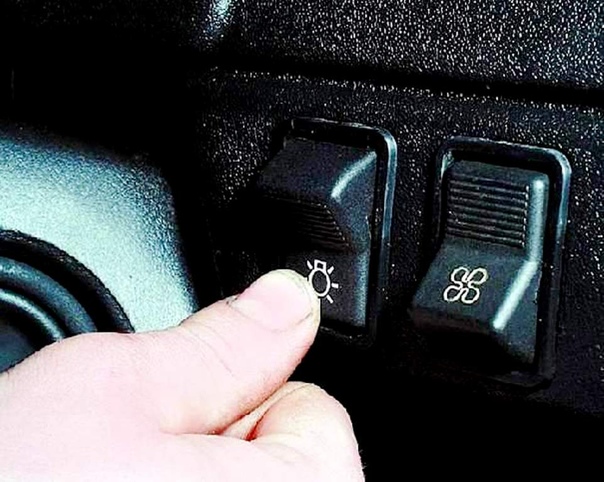 Как включить свет в машине: Когда надо включать фары и какие? Комментарий к ПДД — журнал За рулем