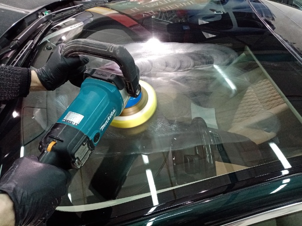 Как отполировать лобовое стекло на авто: Как самому и без затрат отполировать затертые стекла автомобиля