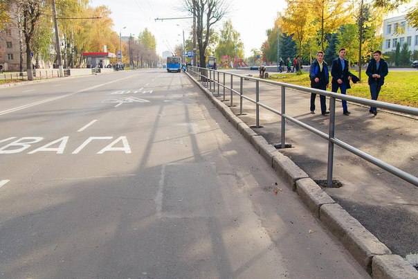 Проезд по тротуару: В каких случаях автомобилям можно ездить по тротуарам — Российская газета