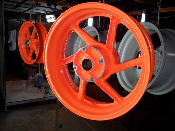 Порошковая покраска колесных дисков: Реставрация дисков | Покраска дисков Diskokras