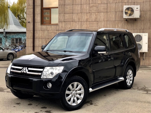 Pajero 4 фото: Фото Mitsubishi Pajero (2006 - 2015)