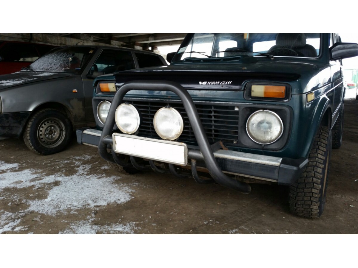 Нива 4х4 с кенгурятником