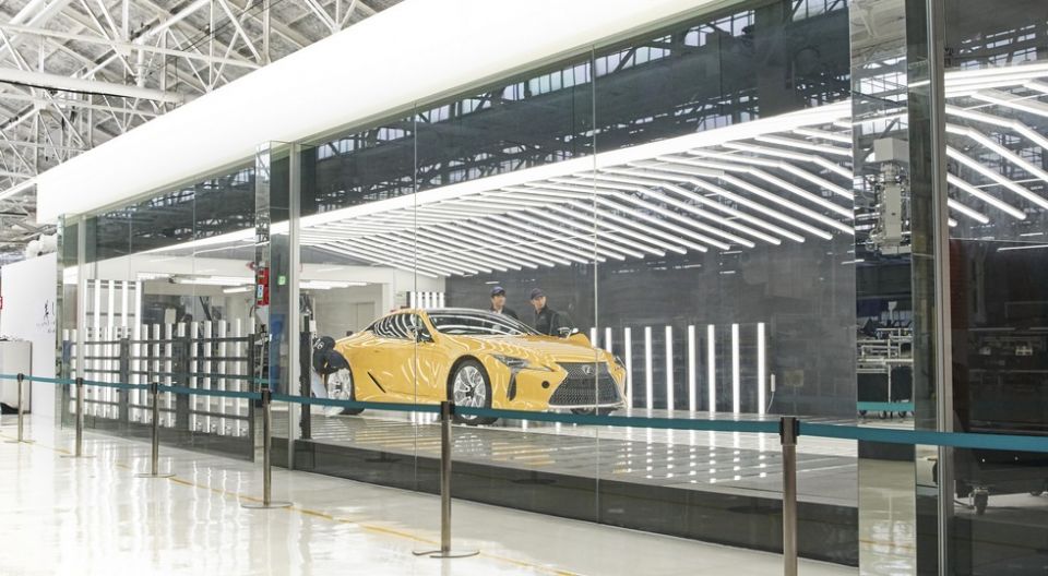 Завод лексус: Компакт Lexus NX впервые встанет на конвейер вне Японии — ДРАЙВ
