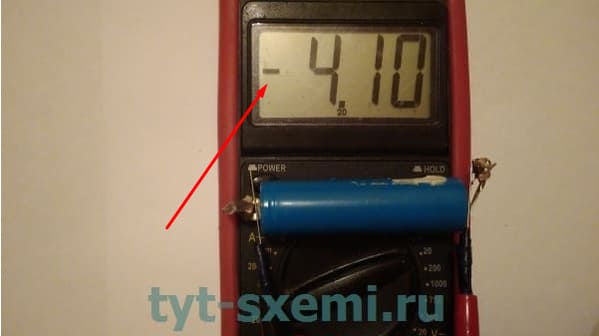 Проверка аккумулятора с помощью мультиметра