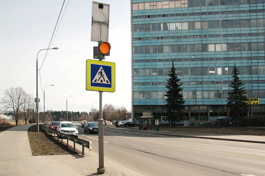 Светофор на пешеходном переходе: Светодиодный светофор индикаторный Пешеходного перехода