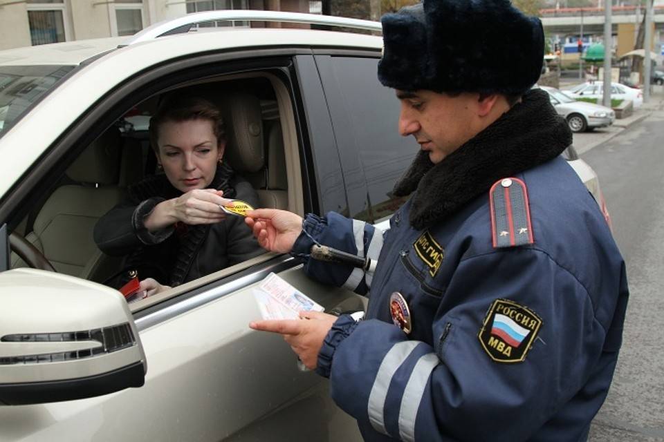 Наказание за дачу взятки сотруднику гибдд: Что будет за дачу взятки инспектору. В ГИБДД рассказали о последствиях :: Autonews